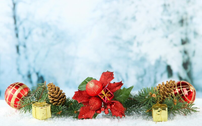 Christmas Decorations in Snow — Red, Festive