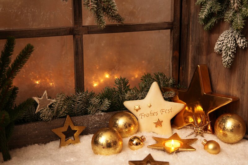 Christmas Decorations on Snow — Gold
