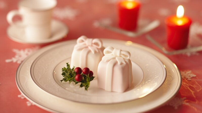 Christmas dessert presentation