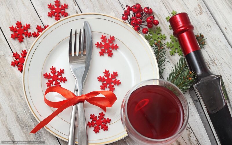 Christmas Dinner Setting — Red, Festive, Winter