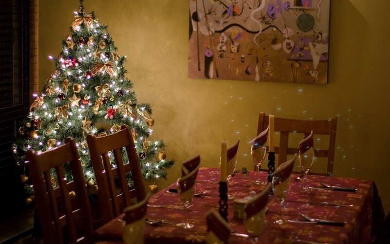 Christmas dinner setting