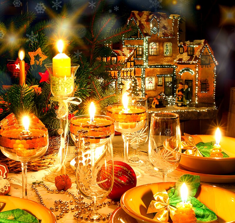 Christmas Dinner Table — Gold, Festive, Night