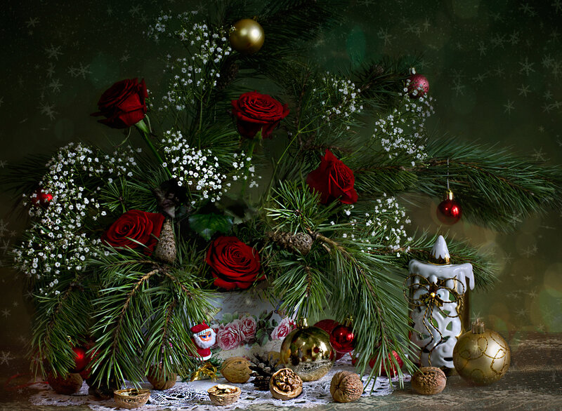 Christmas Floral Arrangement — Green, Festive