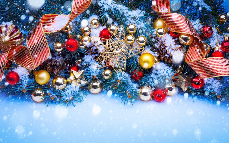 Christmas Garland with Ornaments — Blue, Festive, Winter
