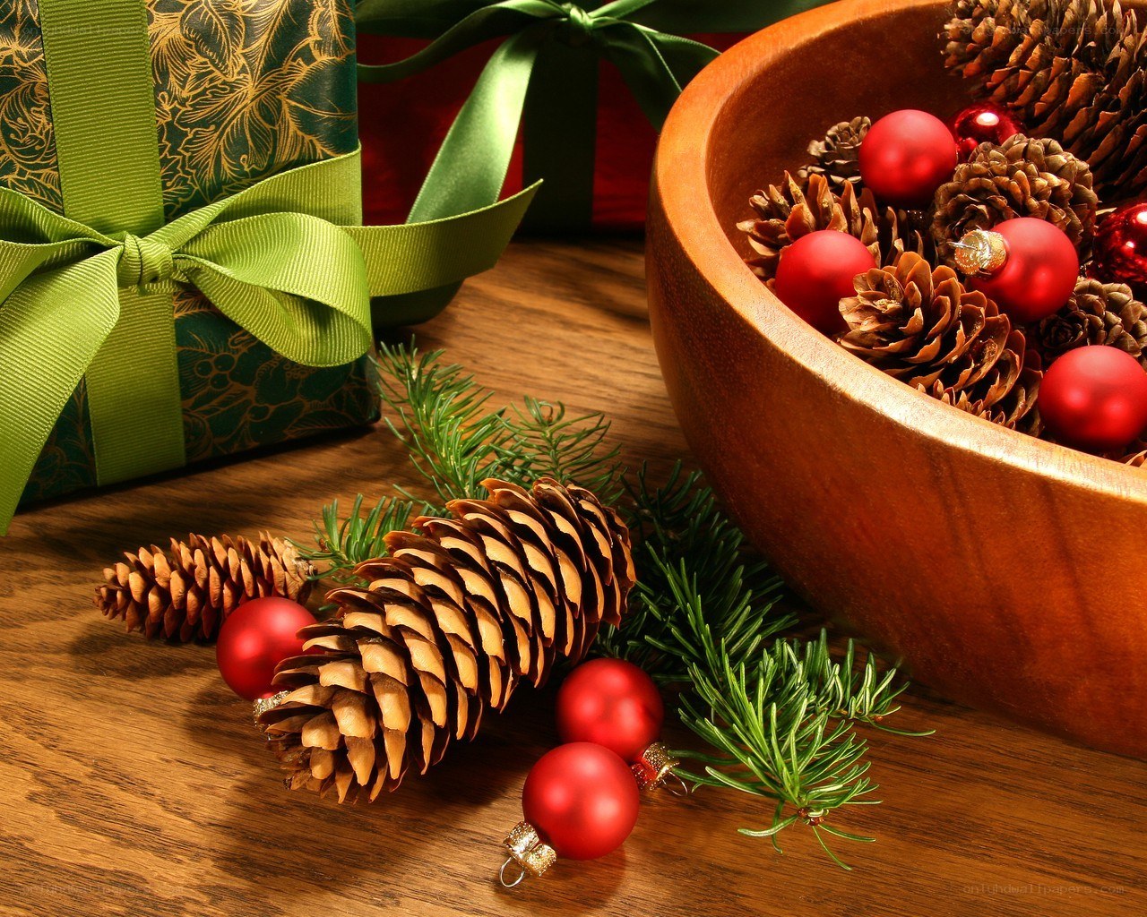 Christmas gift and decorations