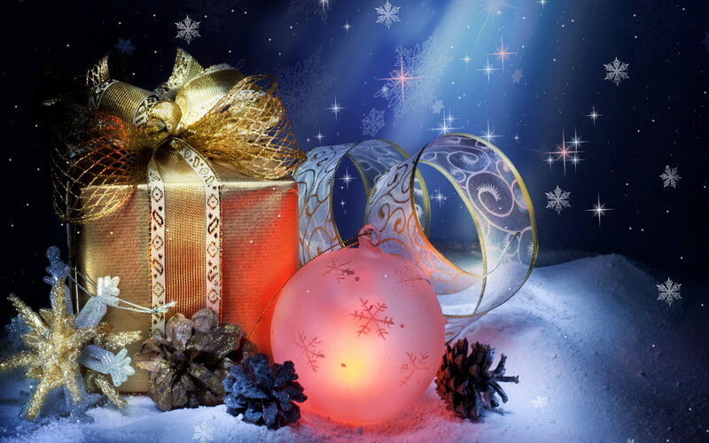 Christmas Gift and Ornament — Gold, Festive