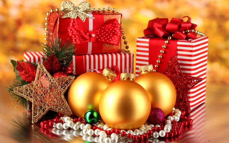 Christmas Gift Arrangement — Red, Festive, Winter, Photograph, Ornaments, Gift Boxes