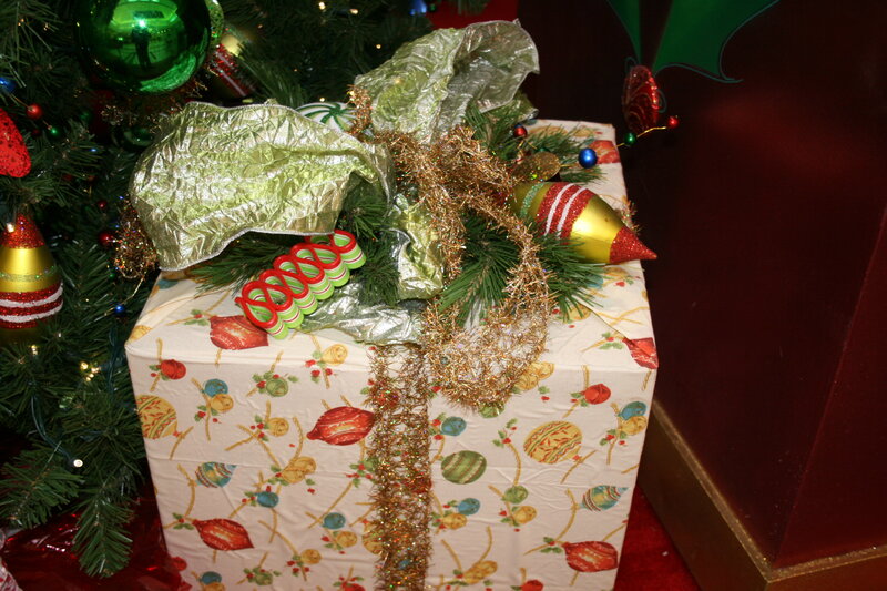 Christmas Gift under Tree — Green