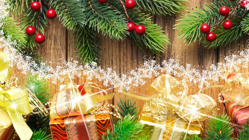 Christmas Gifts and Decorations — Green