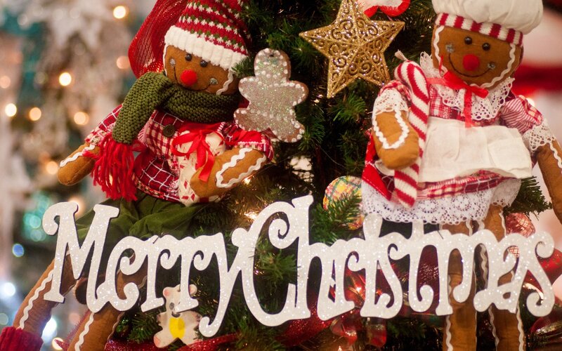 Christmas gingerbread figures