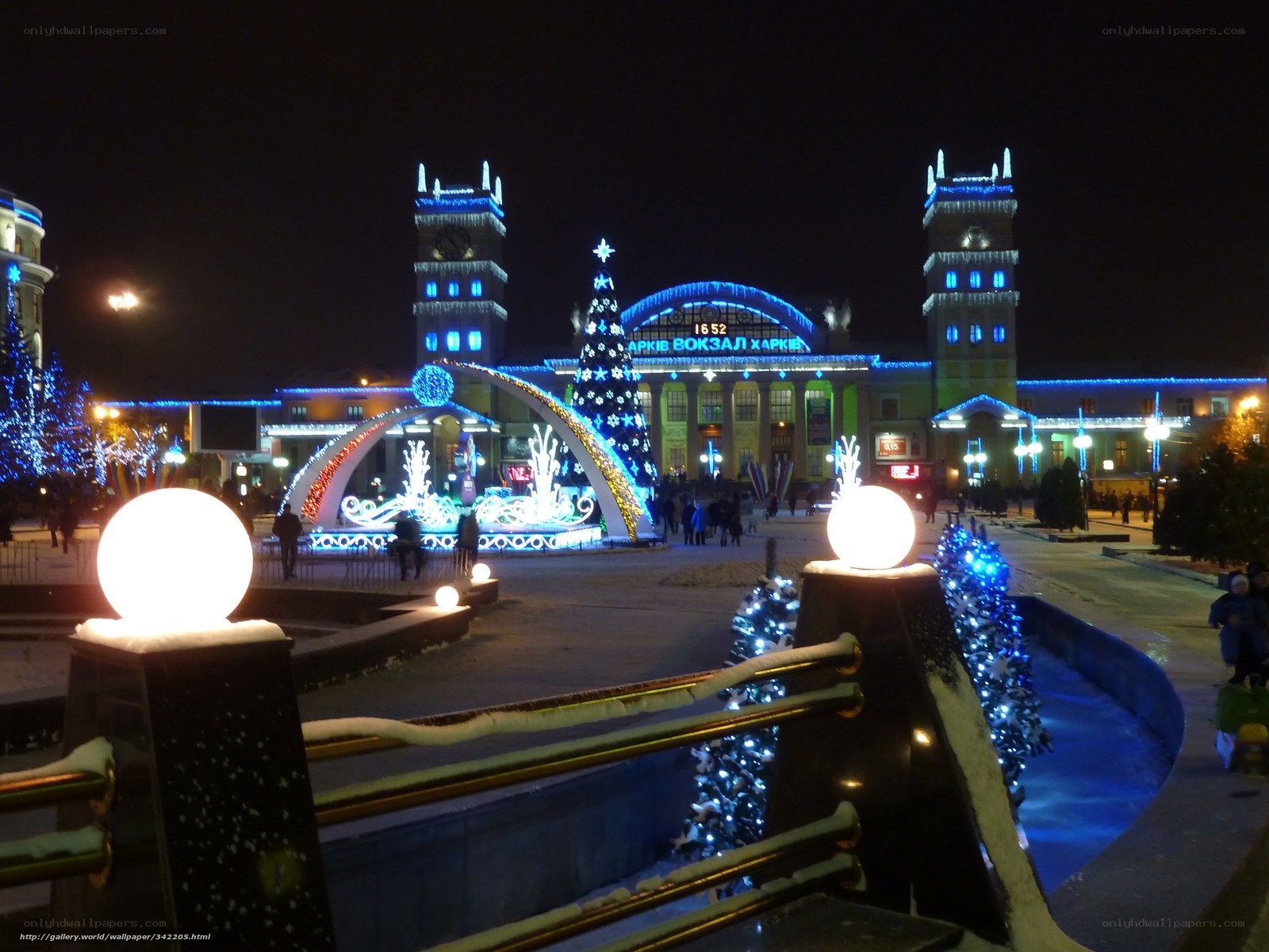 Christmas lights at Kharkiv train station