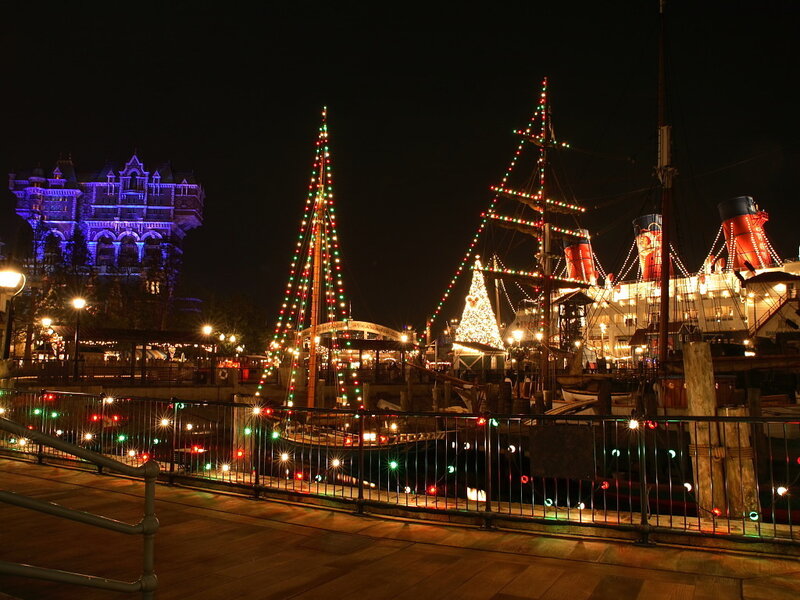 Christmas lights at Tokyo DisneySea