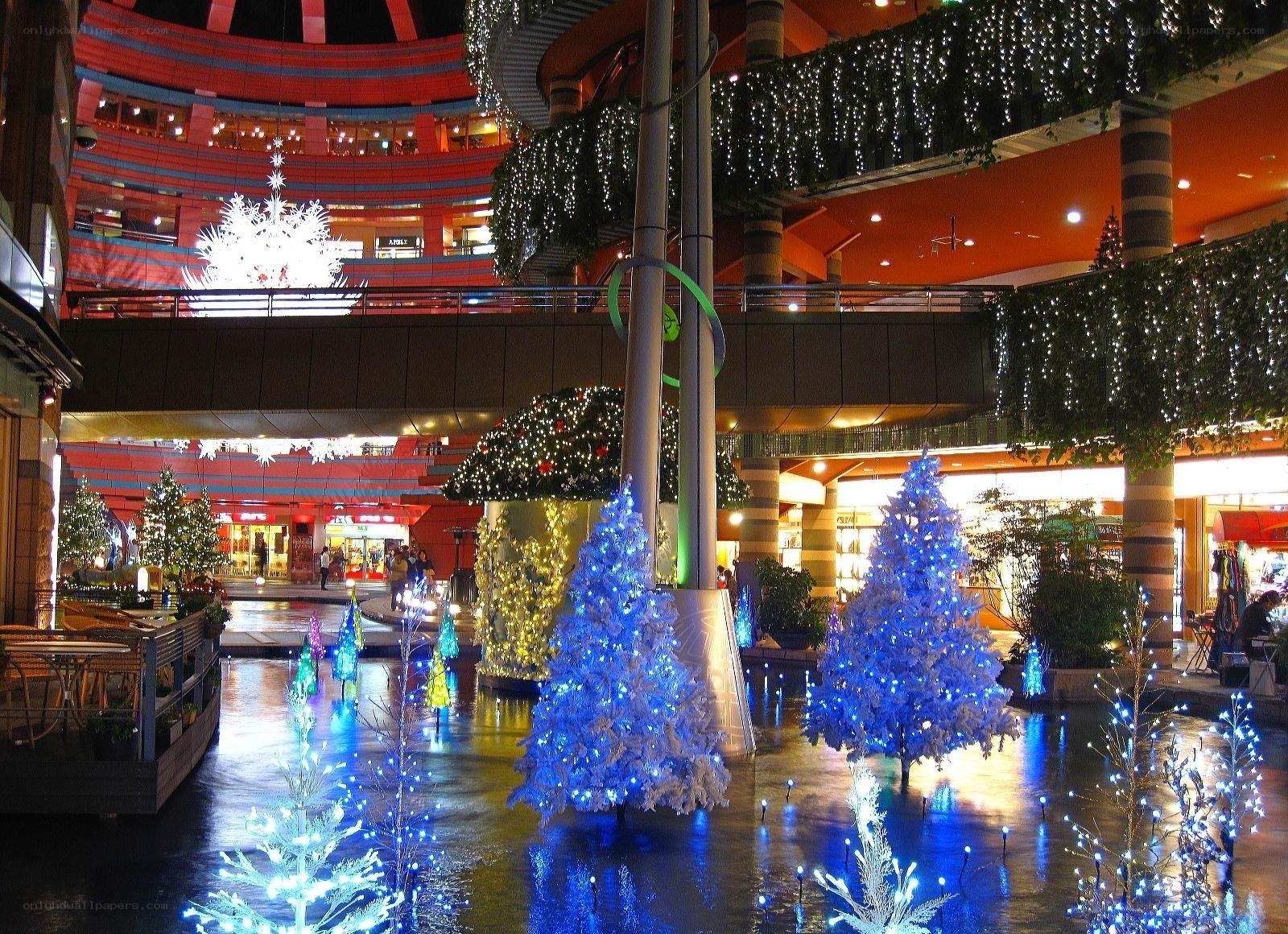 Christmas lights in a shopping mall