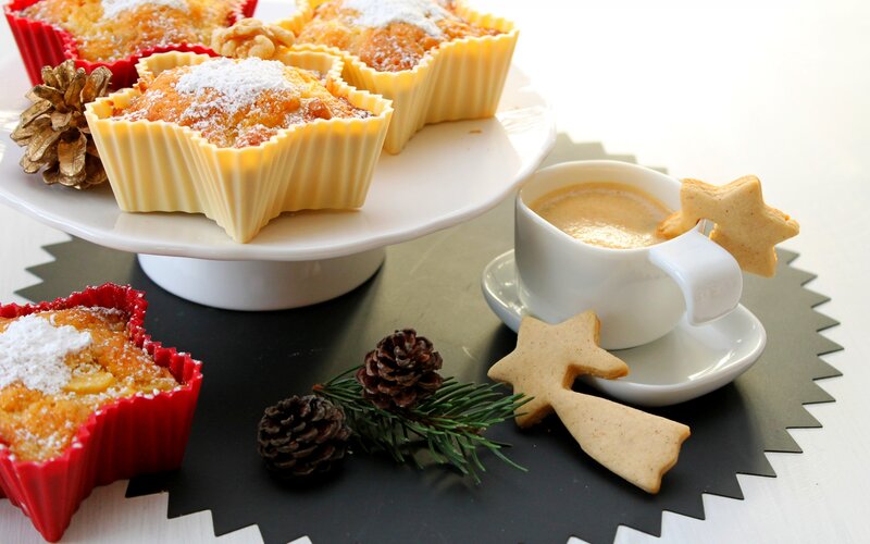 Christmas Muffins and Cookies — White