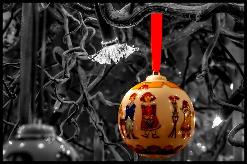 Christmas Ornament on Branch — Red