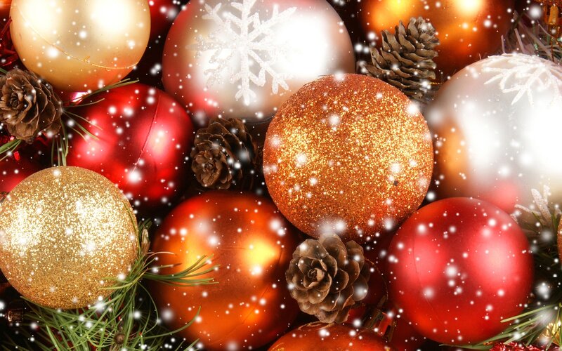 Christmas Ornaments and Pinecones — Red