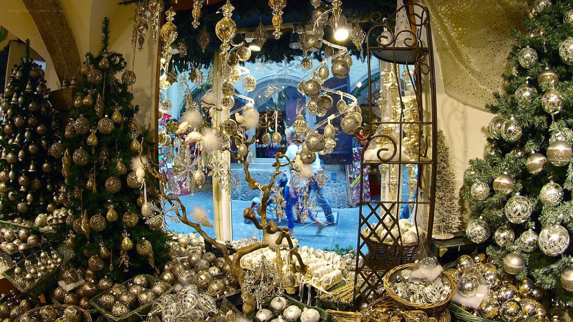 Christmas ornaments display