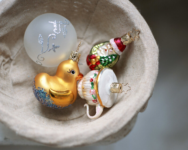 Christmas Ornaments in a Bowl — Gold