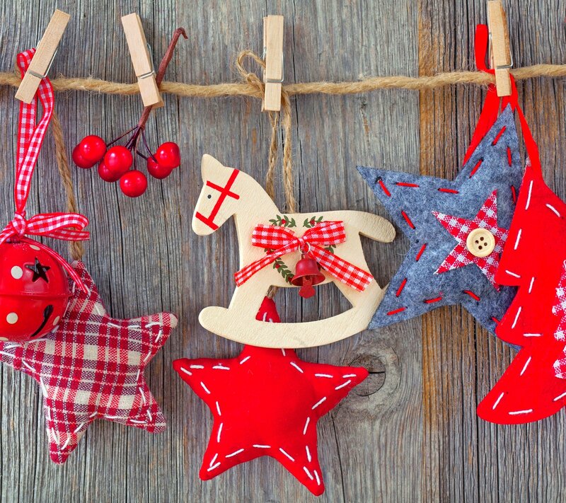 Christmas Ornaments on String — Red