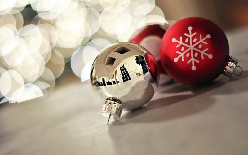 Christmas ornaments with bokeh lights