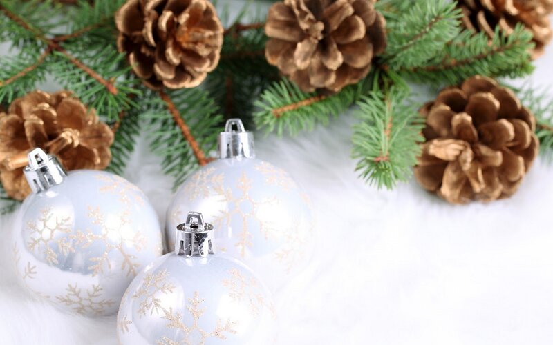 Christmas ornaments with pine cones