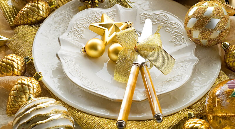 Christmas Place Setting — White