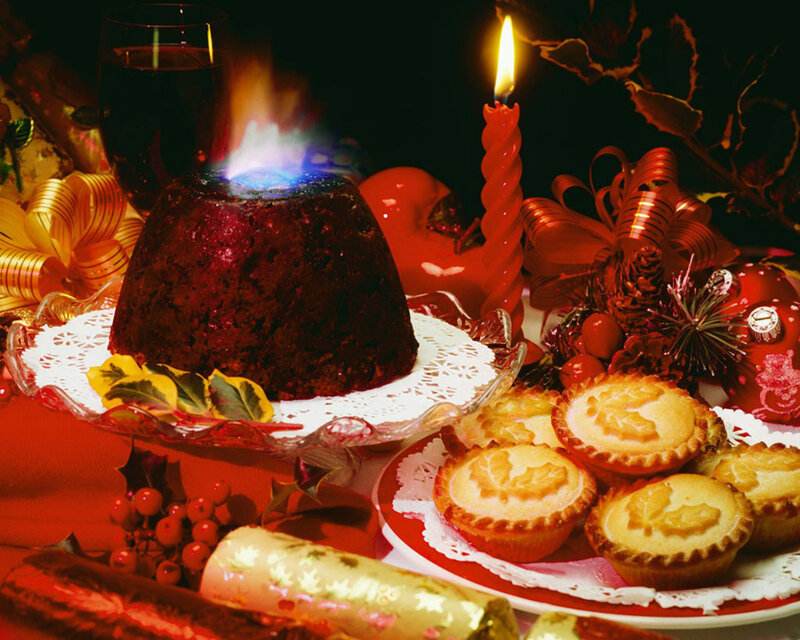 Christmas Pudding with Mince Pies