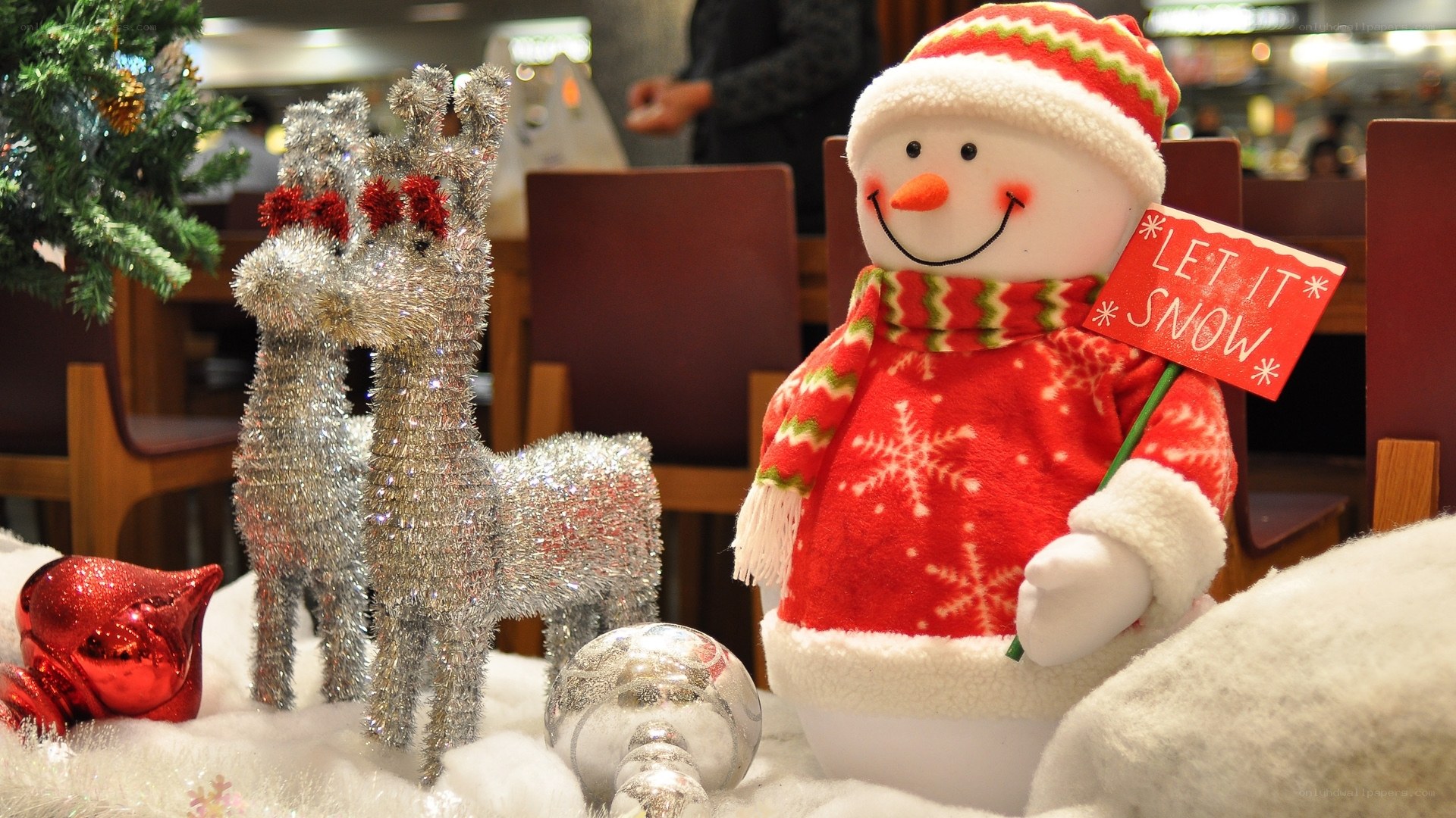 Christmas snowman and reindeer
