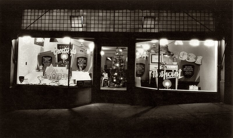 Christmas store windows 1931