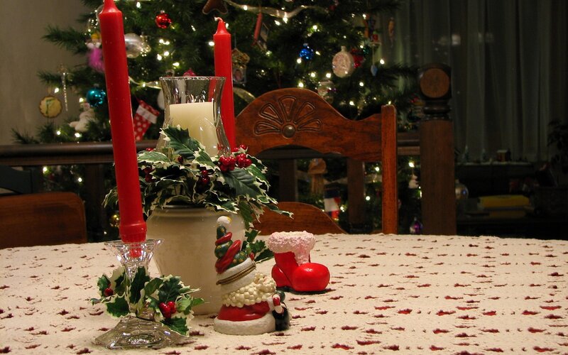 Christmas Table Centerpiece — Red, Festive, Night