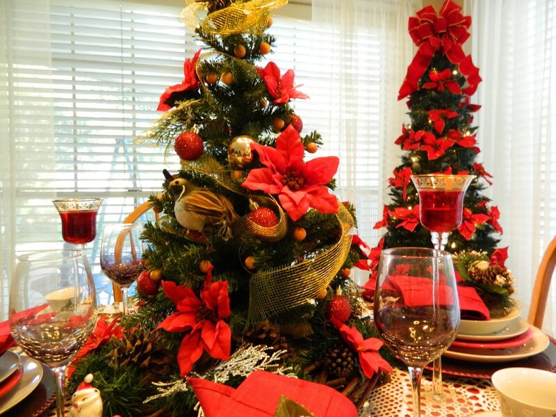 Christmas Table Centerpiece — Red