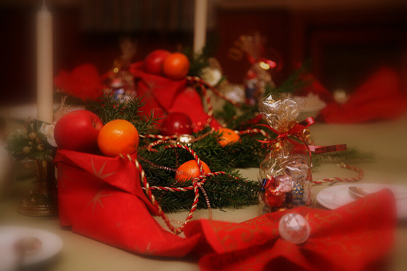 Christmas Table Setting — Red, Festive