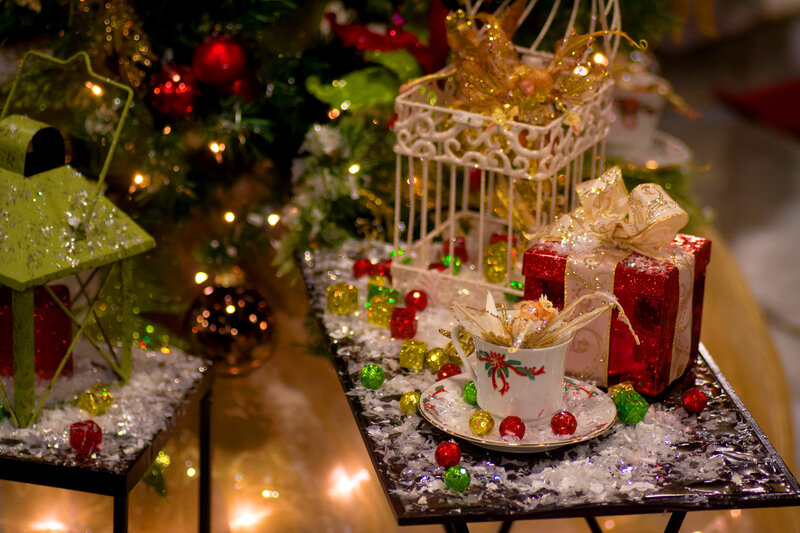 Christmas Tea Set Display