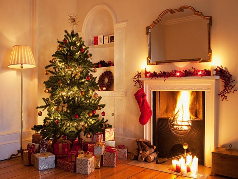 Christmas Tree and Fireplace — Green, Cozy
