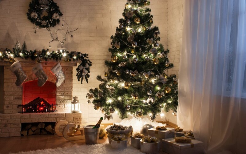Christmas Tree and Fireplace — White