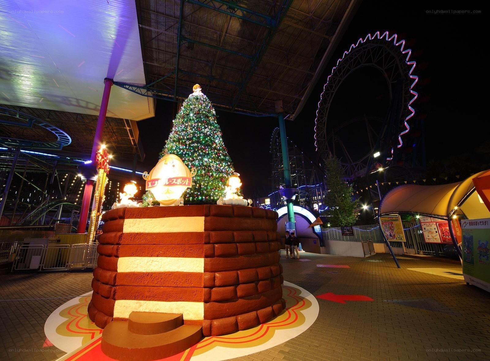 Christmas tree at amusement park