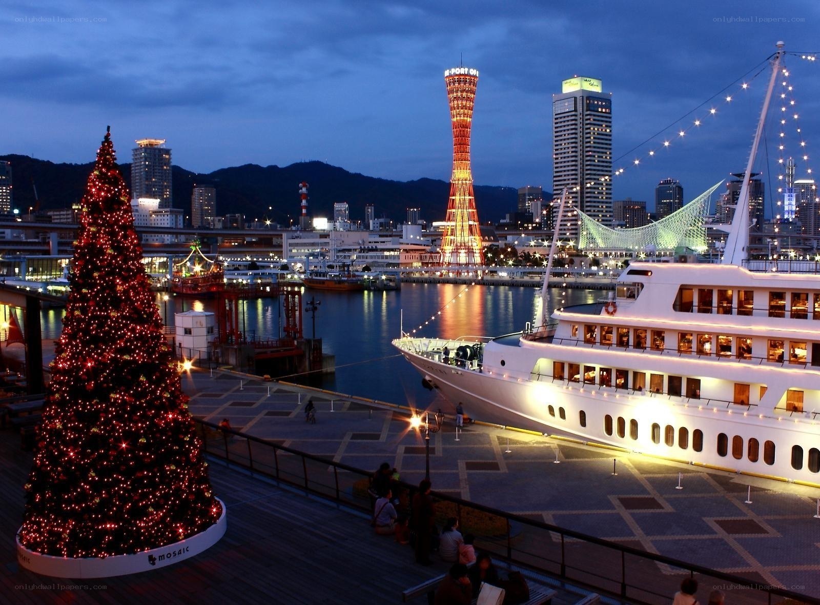 Christmas tree at Kobe port