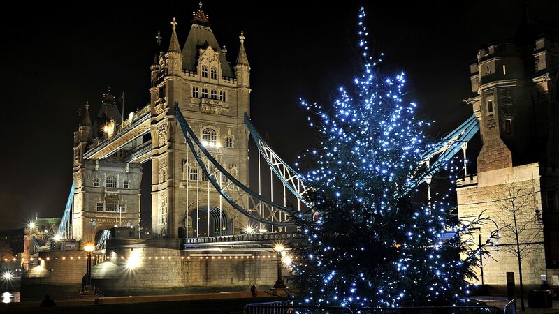 Christmas tree by Tower Bridge