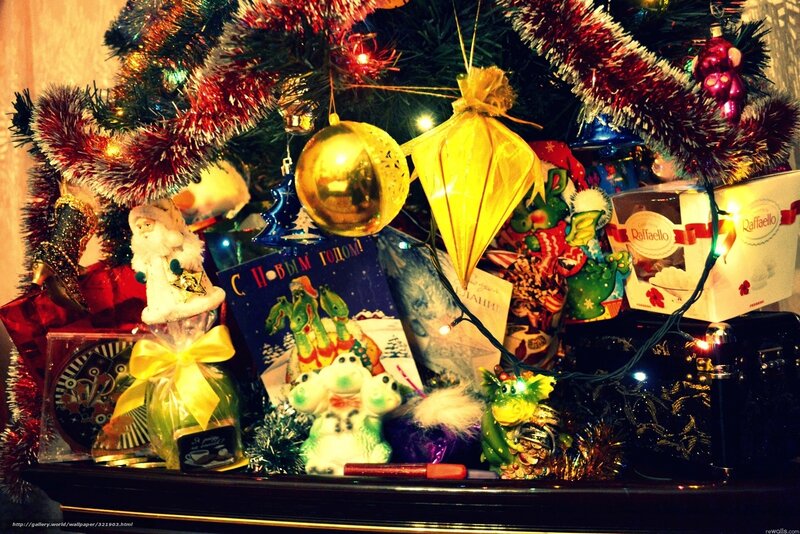 Christmas Tree Decorations — Red, Festive, Night