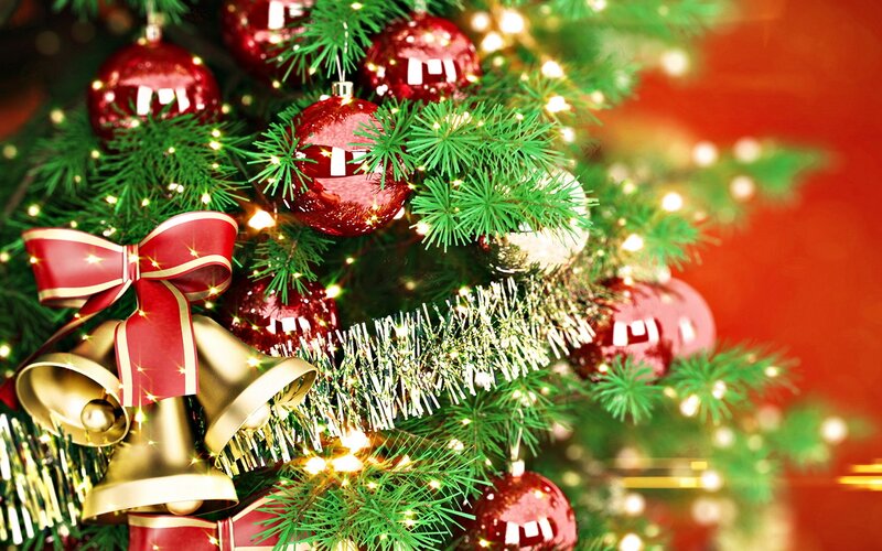 Christmas Tree Decorations — Red, Festive, Winter, Photograph