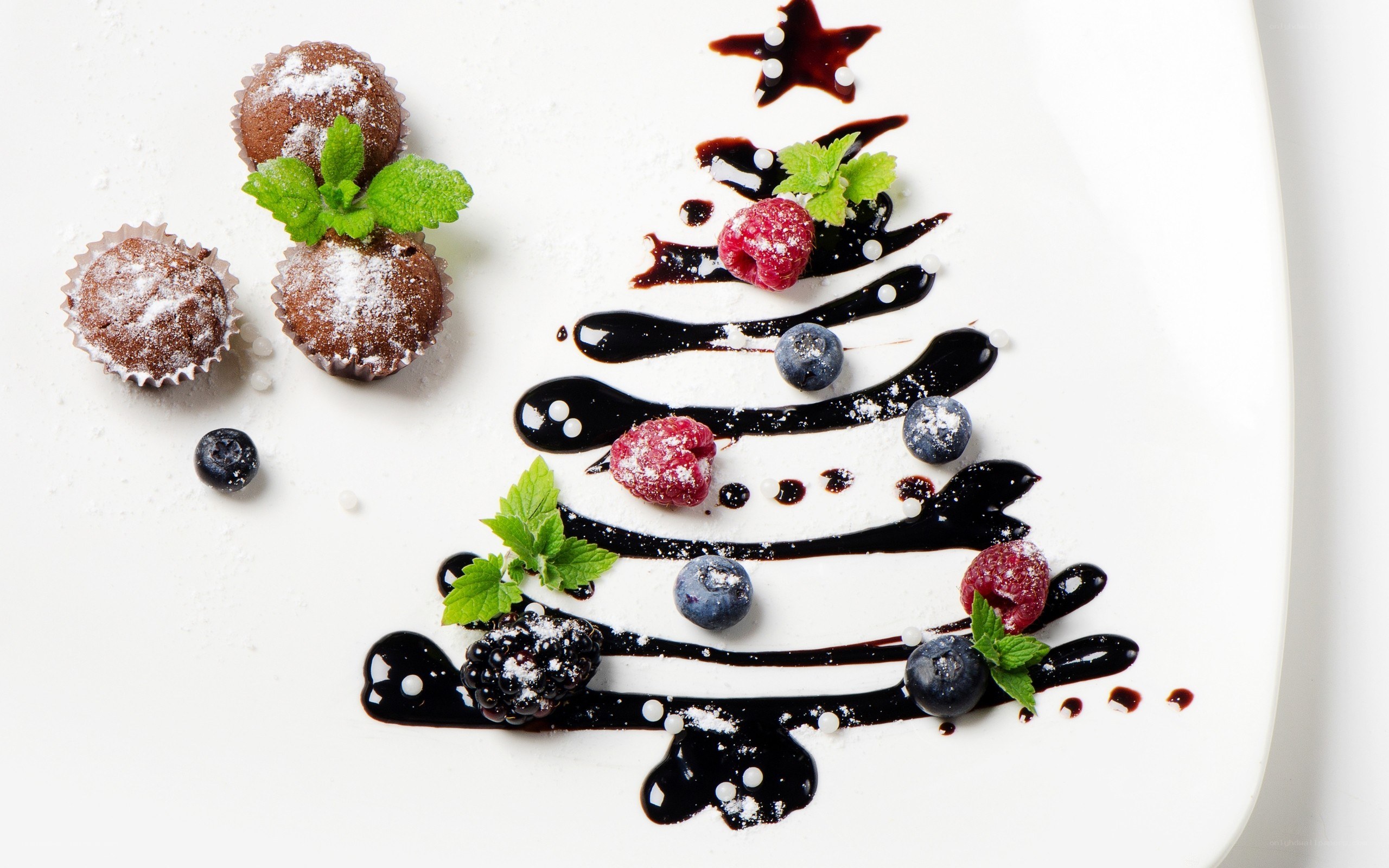 Christmas tree dessert art