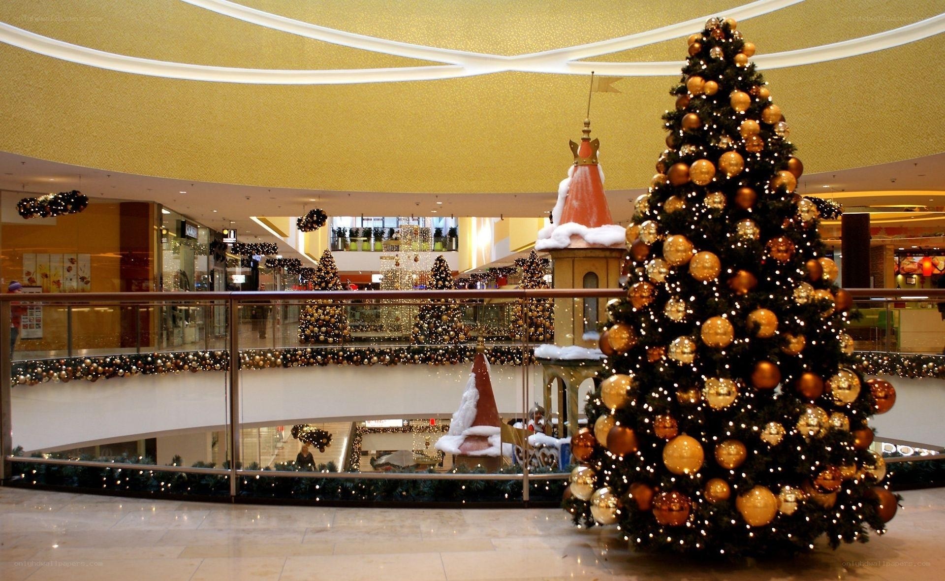 Christmas tree in shopping mall