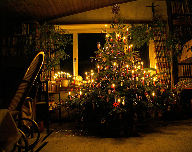 Christmas Tree with Candles — Green