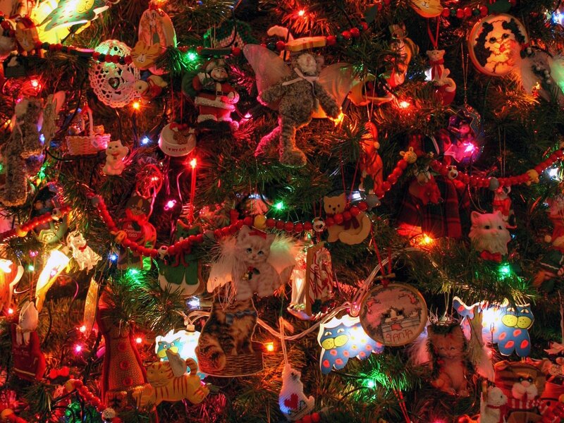 Christmas tree with cat ornaments