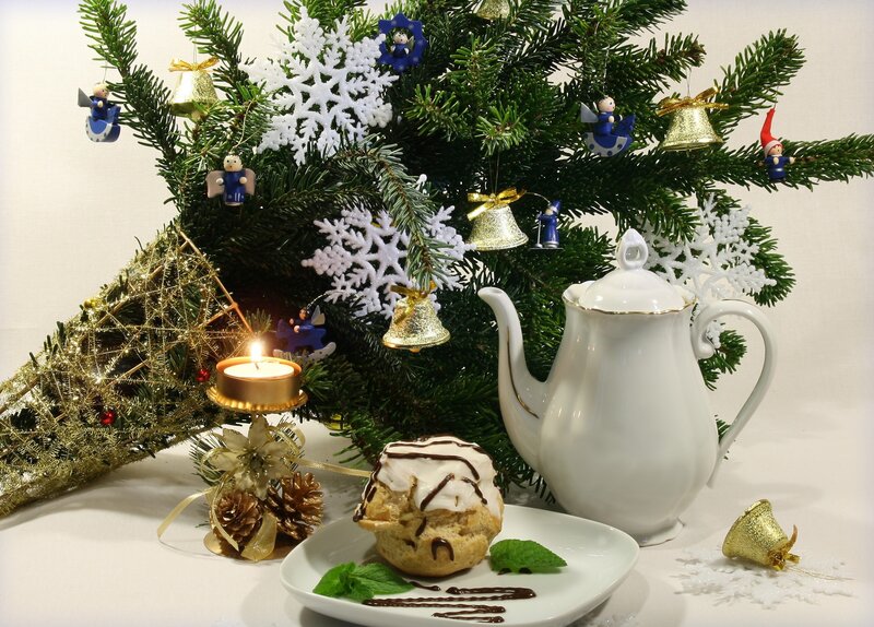 Christmas Tree with Dessert