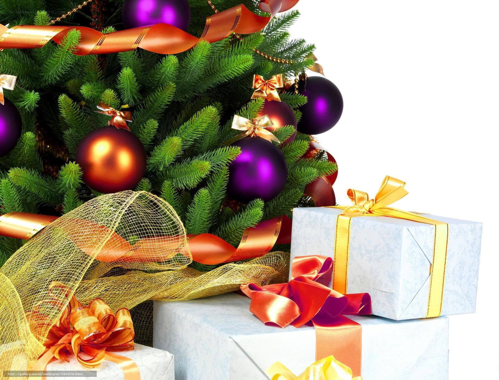 Christmas tree with gifts