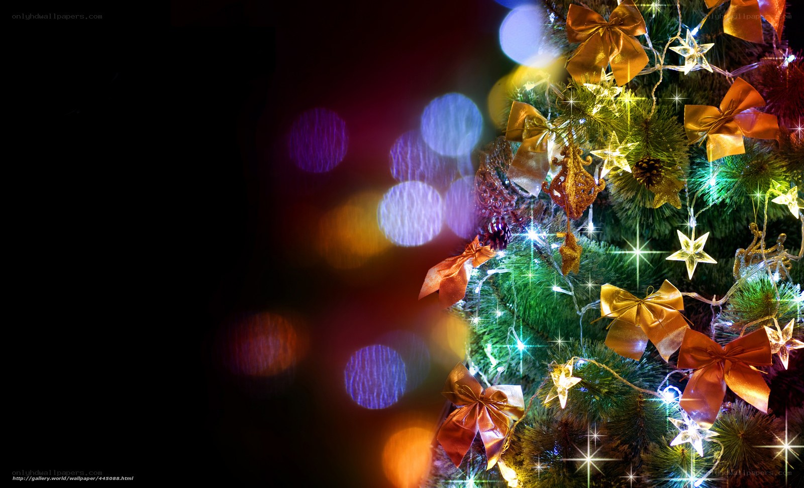 Christmas tree with lights and bows