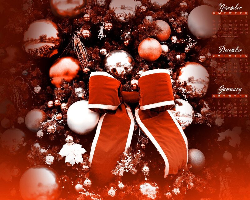 Christmas tree with red bow