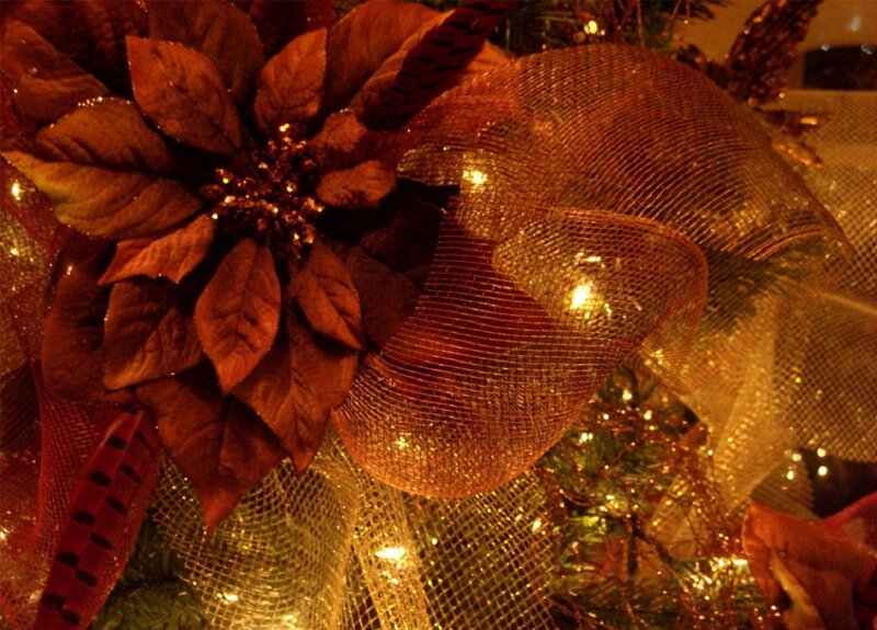 Christmas Wreath Decoration — Gold