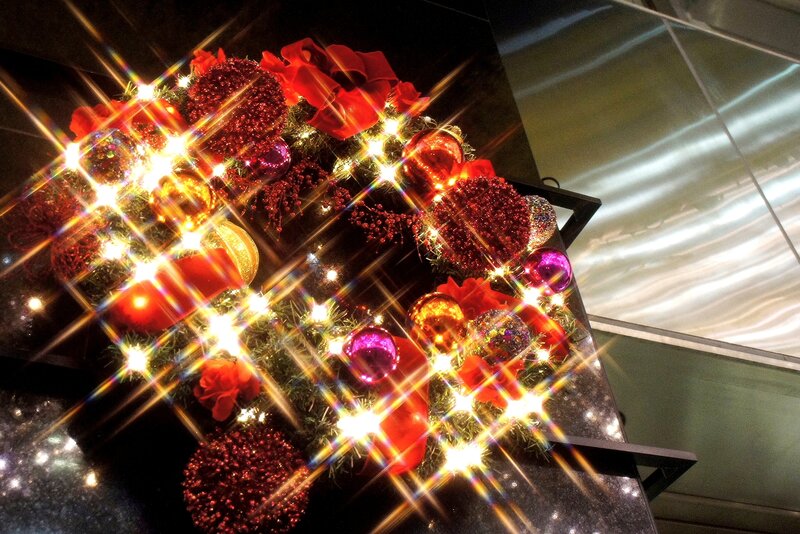 Christmas Wreath with Lights — Red